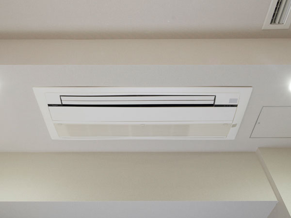 Other.  [Ceiling, cassette-type air conditioning (LD only)] Less projection part of into the room, Since also not exposed piping to achieve a beautiful space and refreshing.