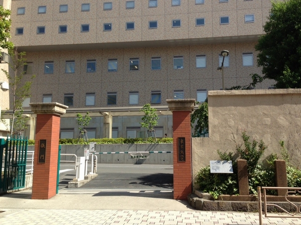 University of Tokyo Hospital (Photo Tetsumon / 1-minute walk ・ About 40m)