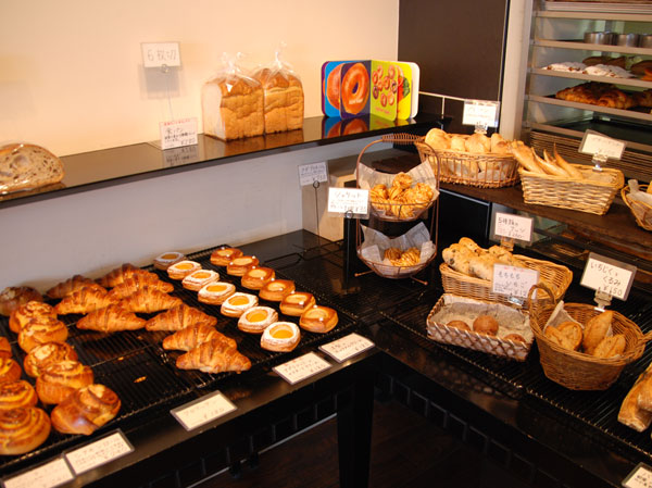 Surrounding environment. Oh Pan Gourmand (about 370m ・ Bakery with a commitment to make a delicious bread in a 5-minute walk) with no additives. Type is also abundant from the basic staple of bread until the unique bread.