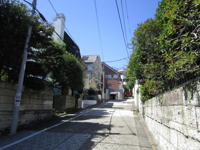 Local photos, including front road. Local (September 2013) Shooting