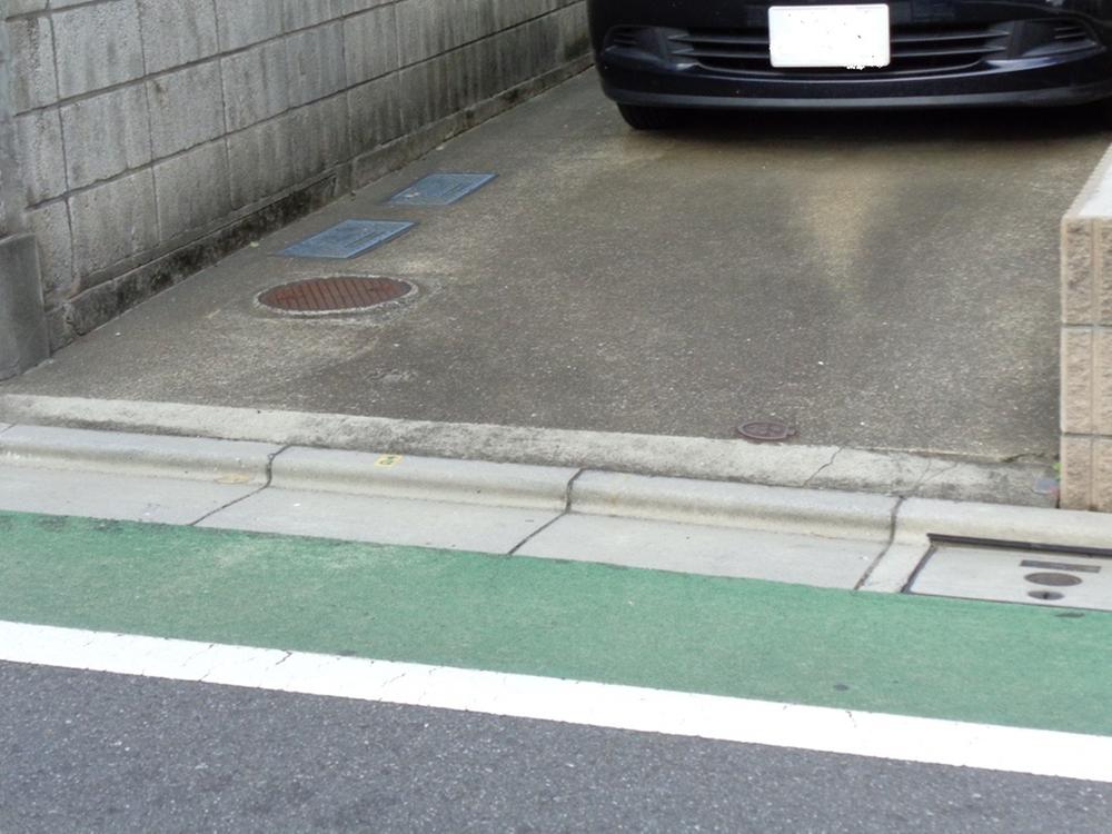 Local photos, including front road. Local (10 May 2013) Shooting