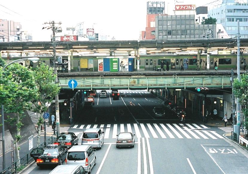 station. Nishinippori 800m to the Train Station