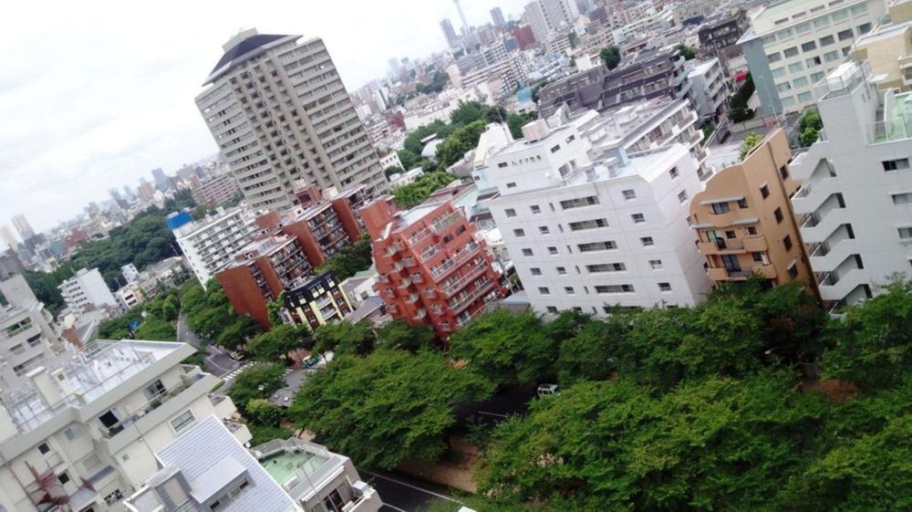 View photos from the dwelling unit