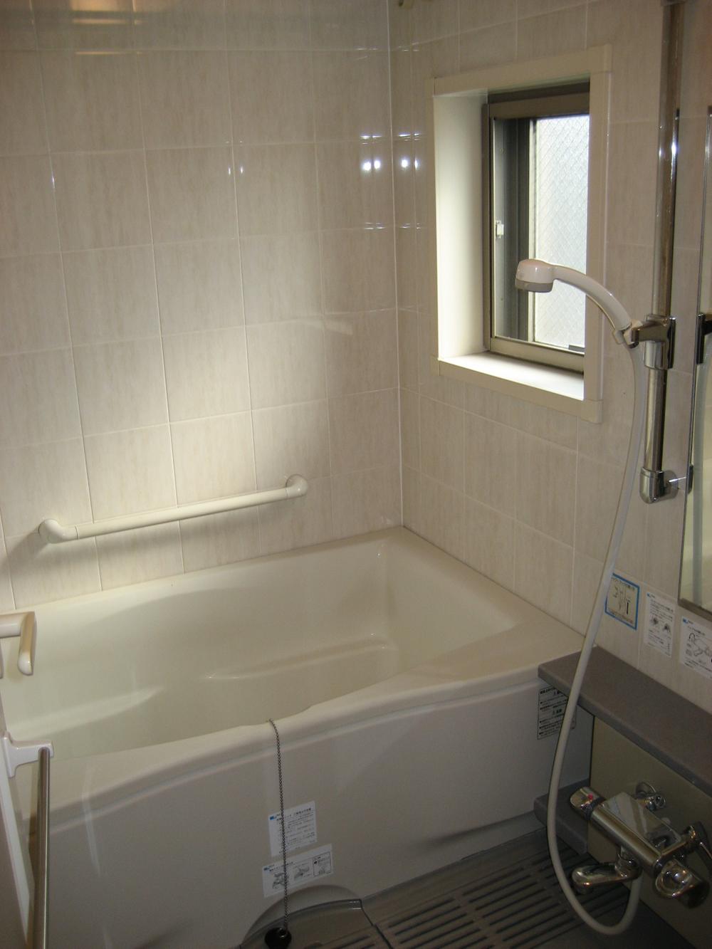 Bathroom. Indoor (08 May 2012) shooting