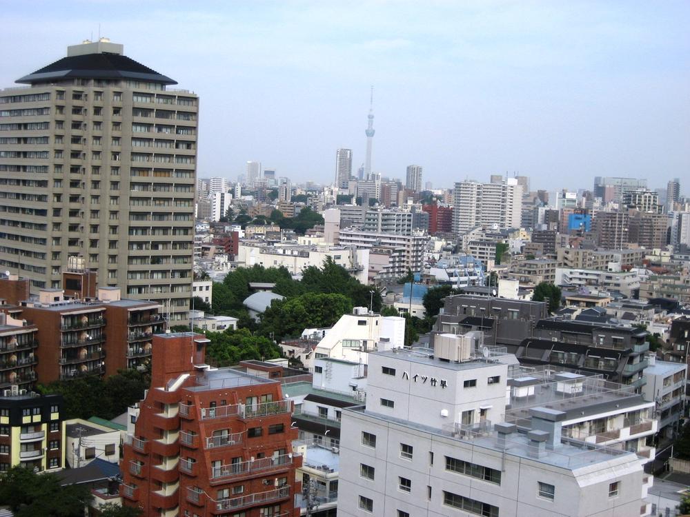 View photos from the dwelling unit. View from local (08 May 2012) shooting