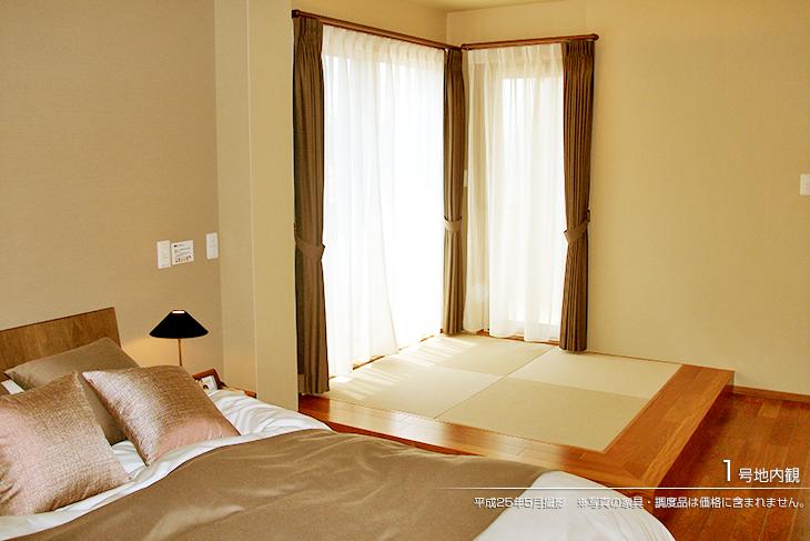 Non-living room.  [No. 1 destination] [Introspection Photo] 2013 May shooting  ※ Photos furniture ・ Furnishings are not included in the price.