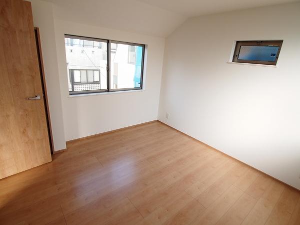 Non-living room. Room (August 2013) Shooting