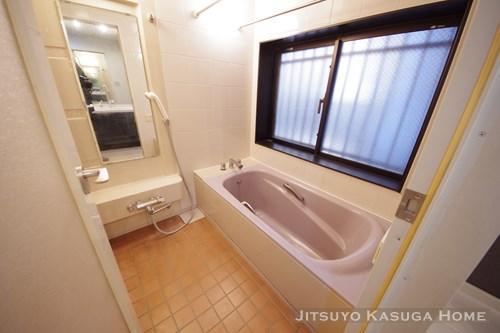 Bathroom. Good window there ventilation