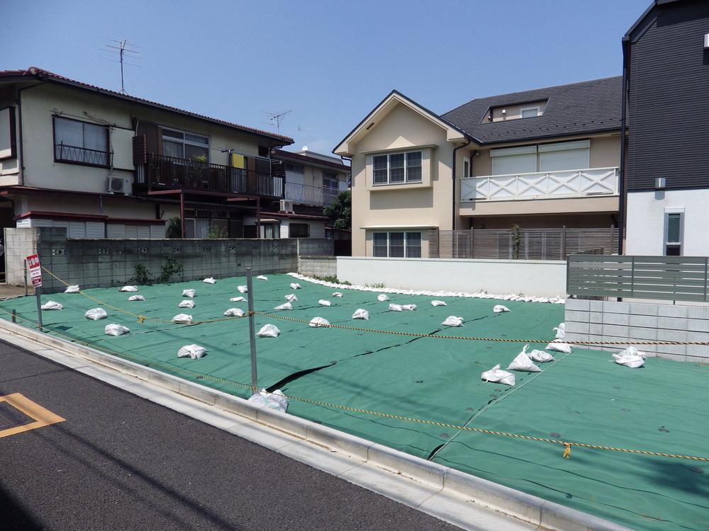 Local land photo. Please have a look from a different angle. 