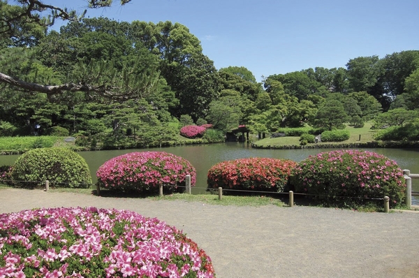 Rikugien (about 165m)