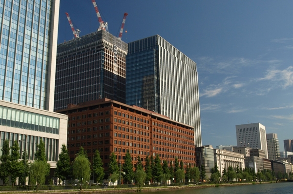 "Otemachi" station (Toei Mita Line "Sengoku" 10 minutes direct from the station)