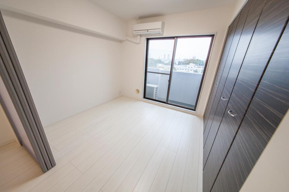 Non-living room. Indoor (11 May 2013) Shooting