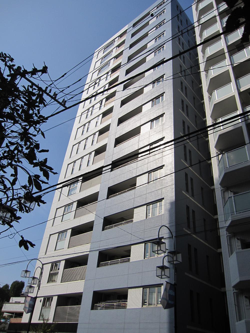 Local appearance photo. Local (11 May 2013) Shooting