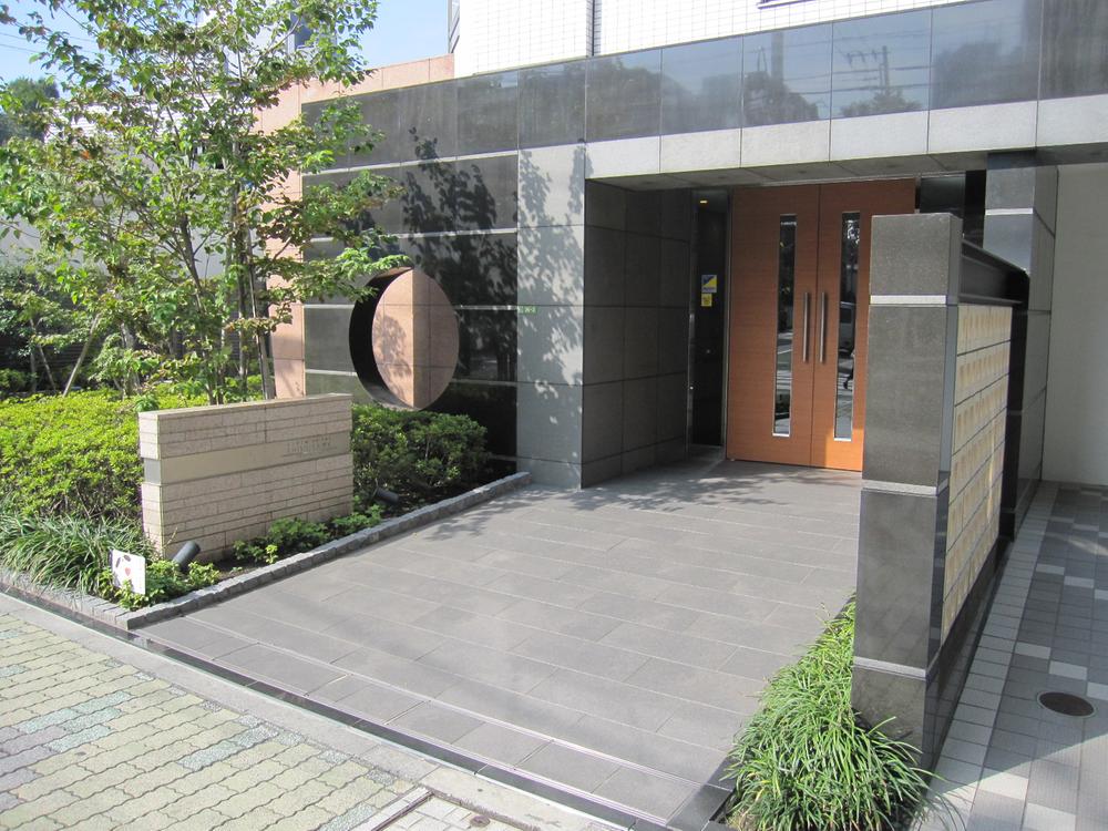 Local appearance photo. Local (11 May 2013) Shooting