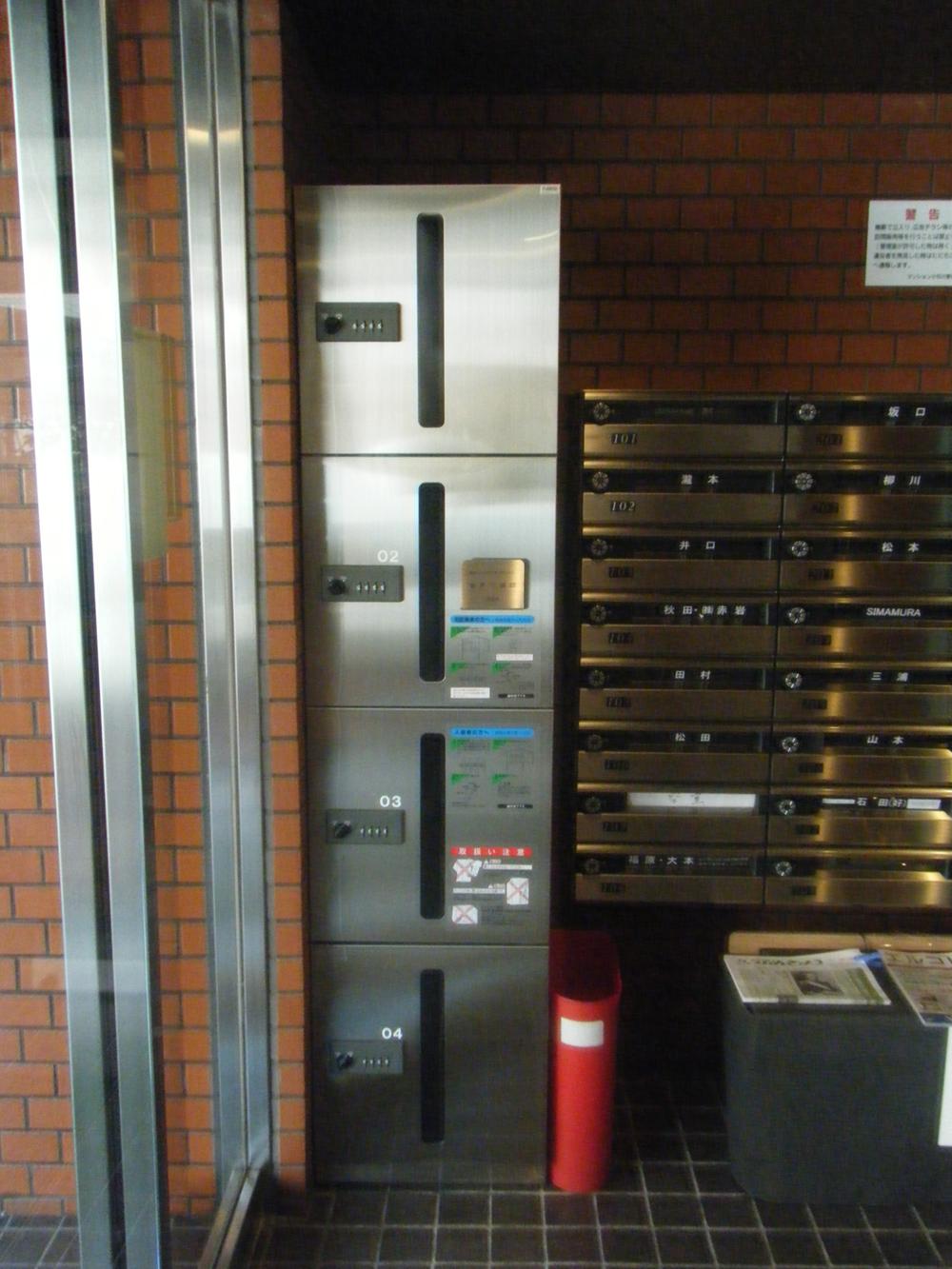 Entrance. Common areas