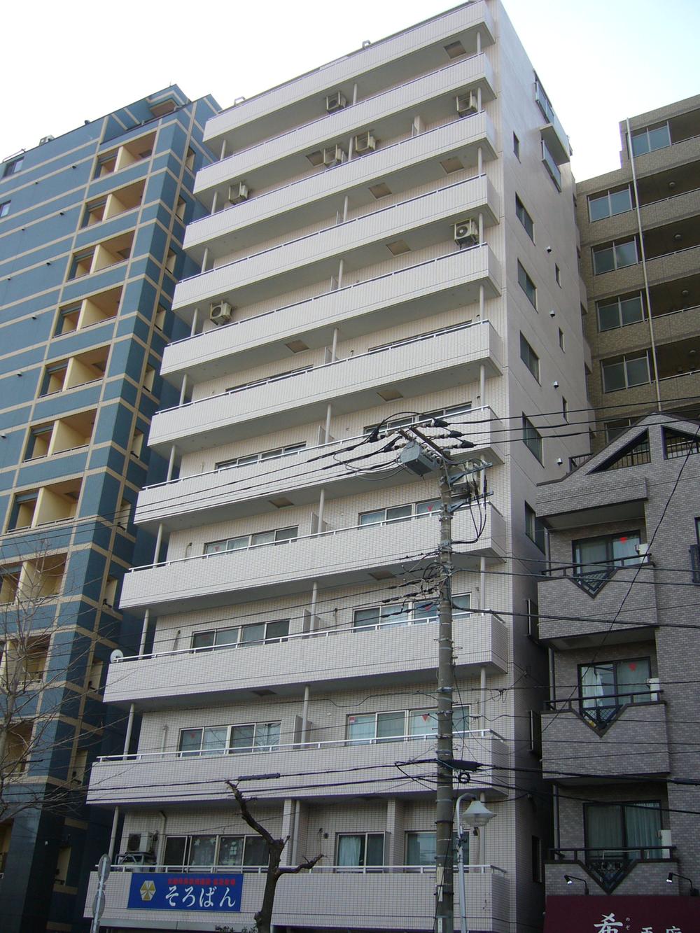 Local appearance photo. Local (12 May 2013) Shooting