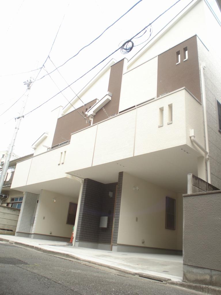 Same specifications photos (appearance). (C Building) same specification