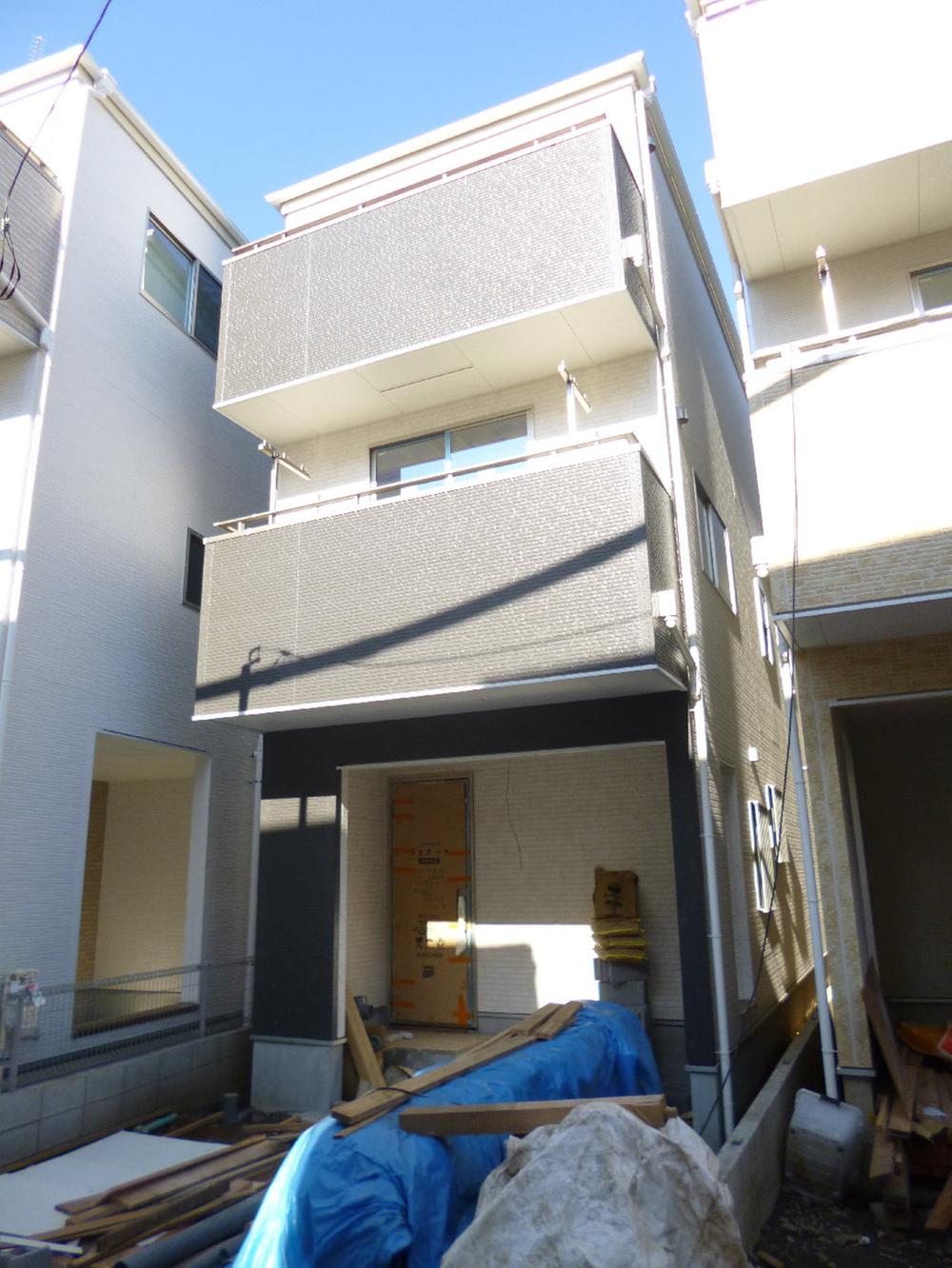 Local appearance photo. Local (11 May 2013) Shooting Building 2