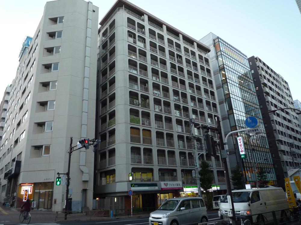 Local appearance photo. Local (11 May 2013) Shooting