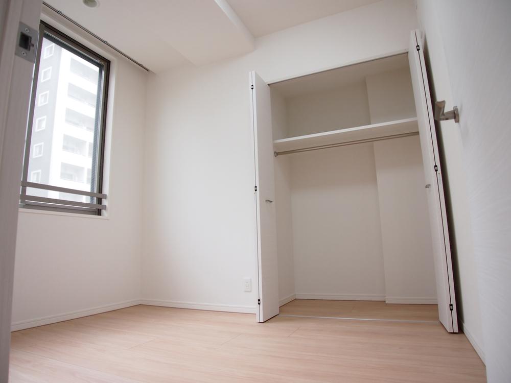 Non-living room. Indoor (12 May 2013) Shooting