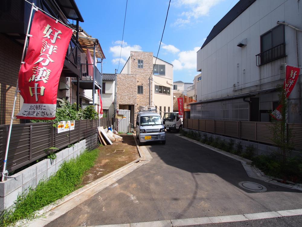 Local photos, including front road. Local (August 2013) Shooting