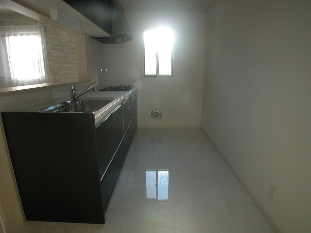 Kitchen. Indoor (12 May 2013) Shooting