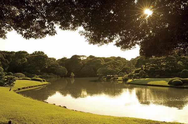 Country scenic spot designated "Rikugien" site area 80,000 7000 sq m more than (7 min walk / About 560m)