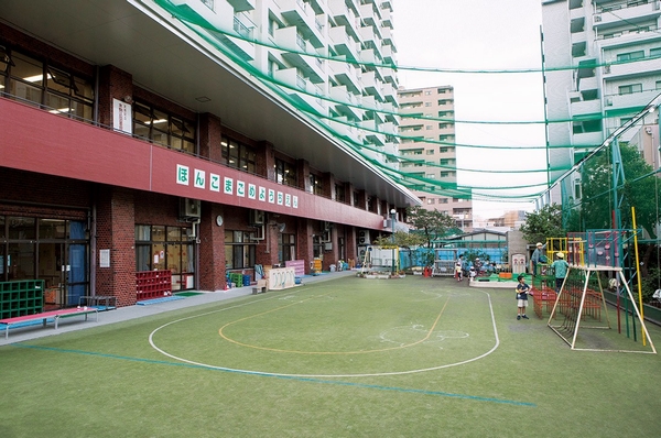 Municipal Honkomagome kindergarten / 4-minute walk (about 280m) carry out custody childcare of weekdays until 18 pm (temporary use possible)
