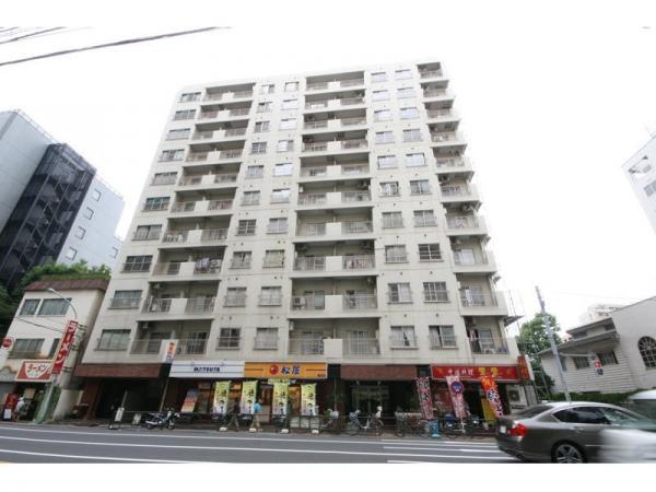 Local appearance photo. Local (12 May 2013) Shooting