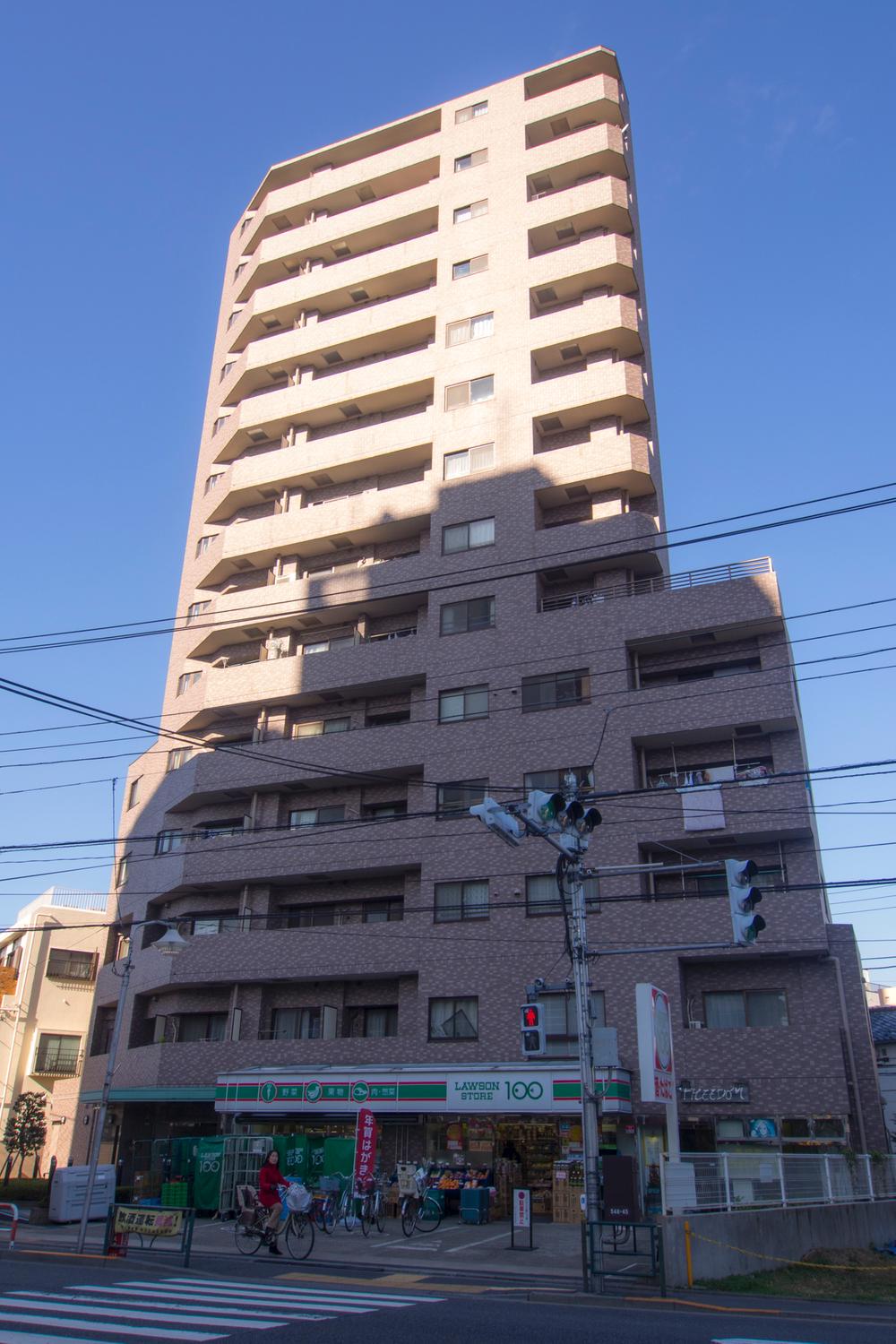 Local appearance photo. Local (12 May 2013) Shooting