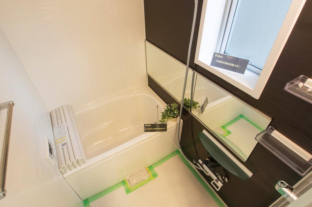 Bathroom. Indoor (11 May 2013) Shooting