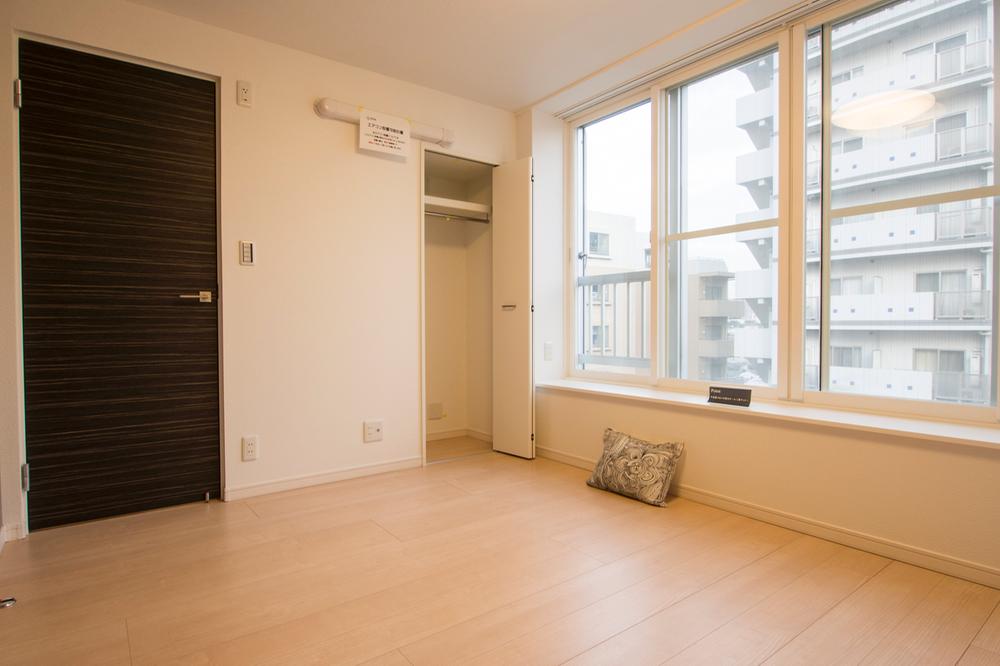 Non-living room. Indoor (11 May 2013) Shooting