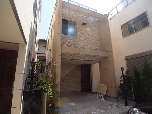 Local appearance photo