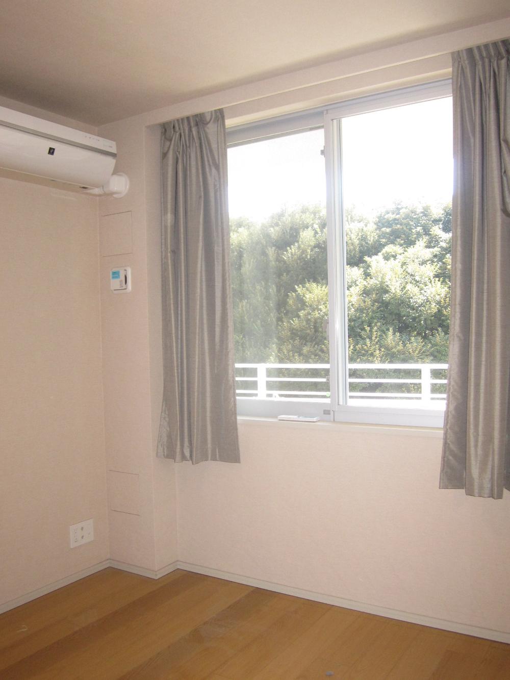 Non-living room. Indoor (September 2013) Shooting