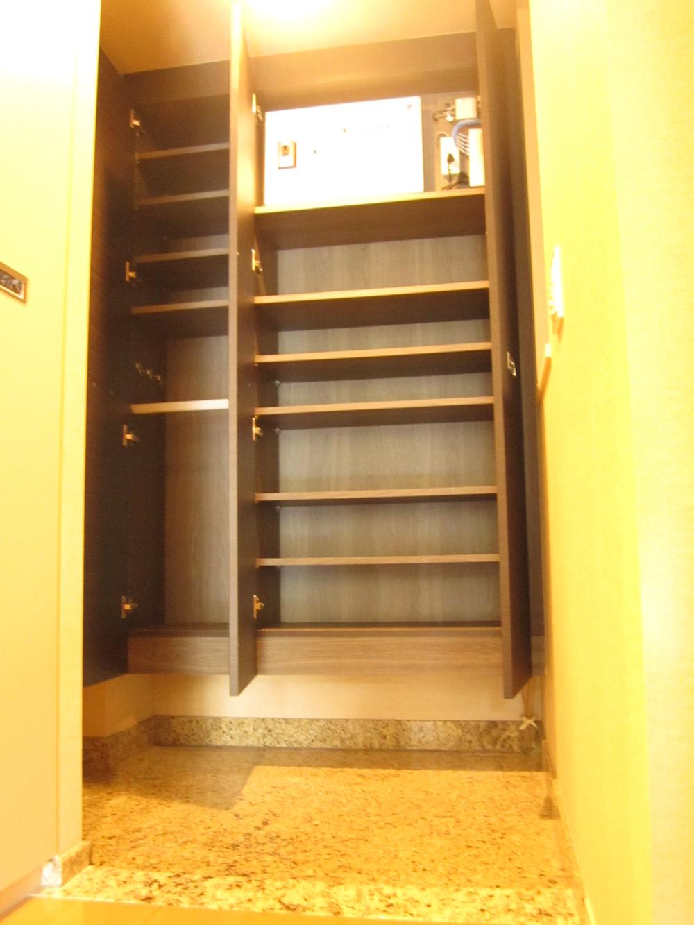 Receipt. Indoor (September 2013) Shooting