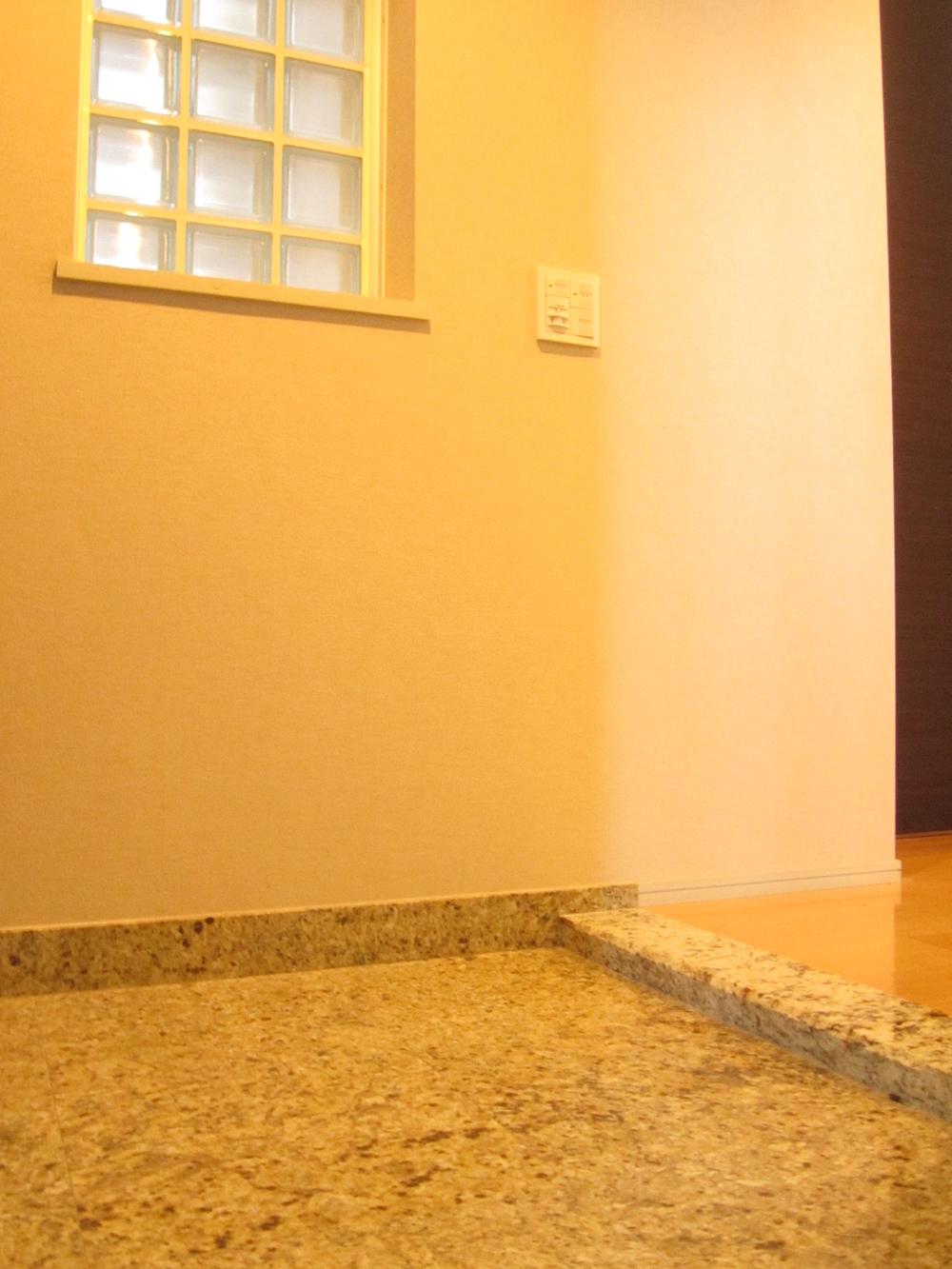 Entrance. Indoor (September 2013) Shooting