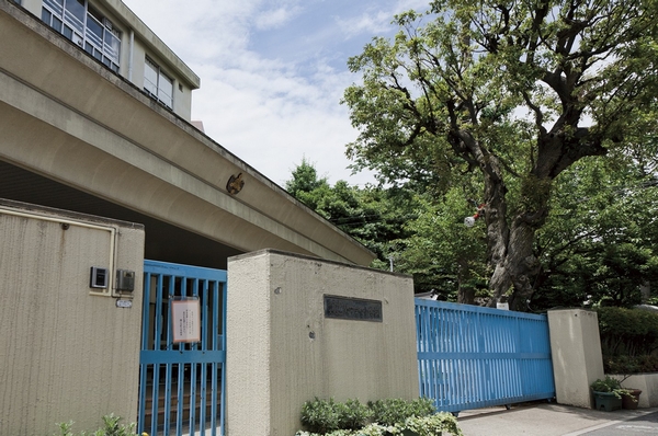 Other. Ward Sekiguchi Utenamachi elementary school (2-minute walk / About 100m)