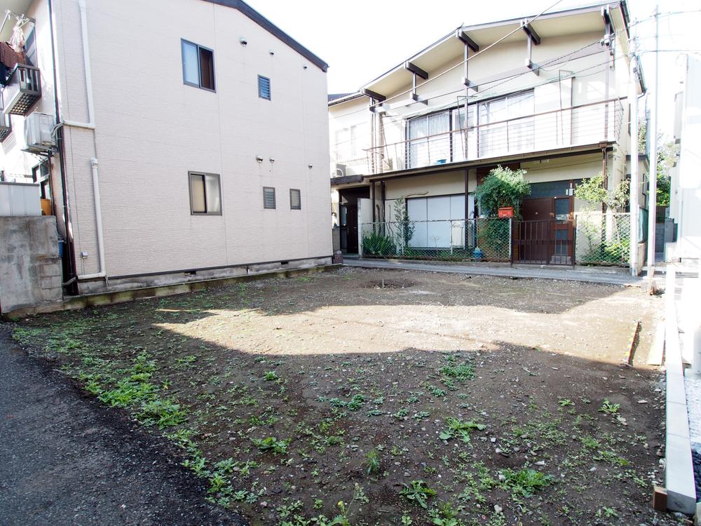 Local appearance photo. Local (11 May 2013) Shooting