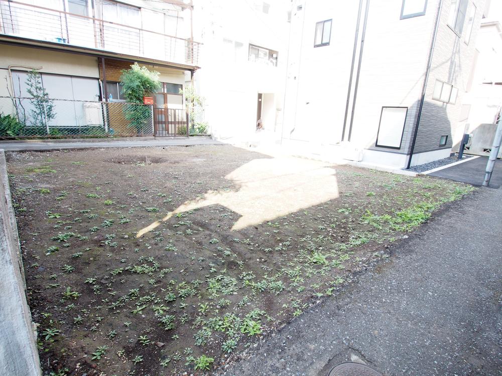 Local appearance photo. Local (11 May 2013) Shooting