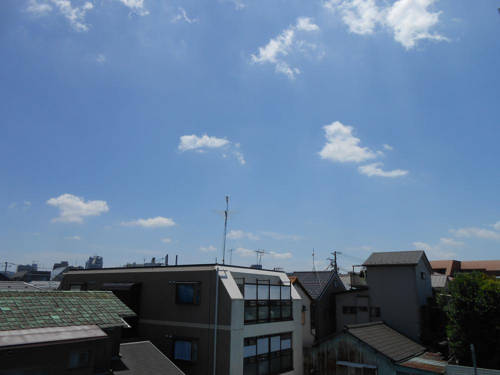 View photos from the dwelling unit. View from local (May 2013) Shooting