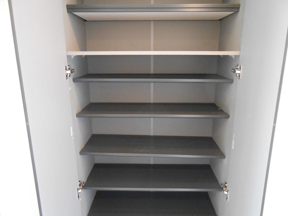 Entrance. Cupboard (May 2013) Shooting