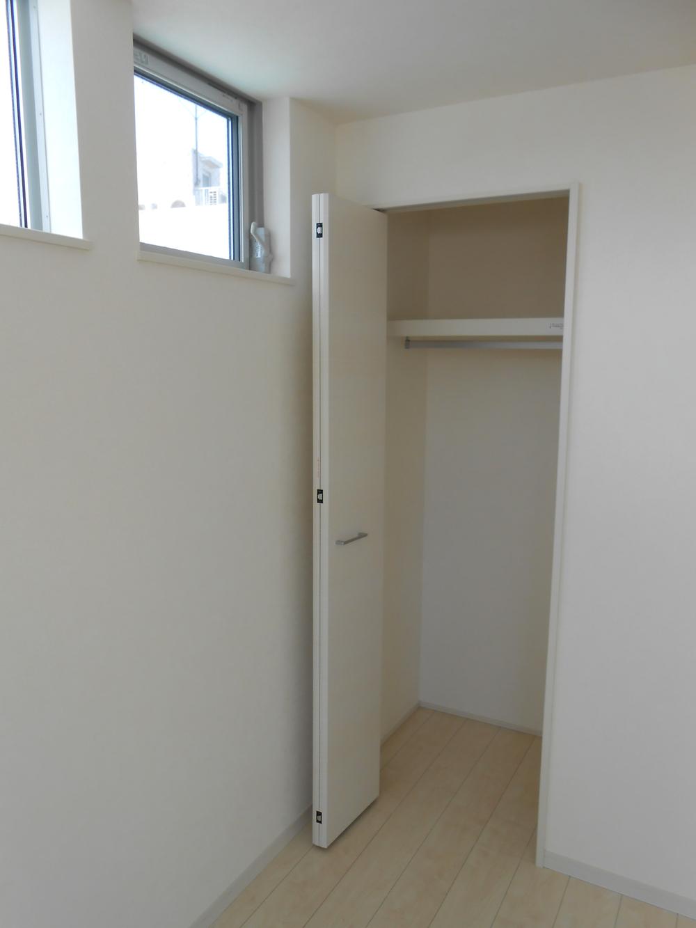 Receipt. Western-style housing (May 2013) Shooting