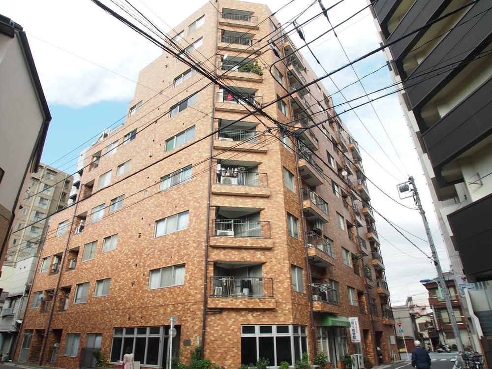 Local appearance photo. Local (11 May 2013) Shooting