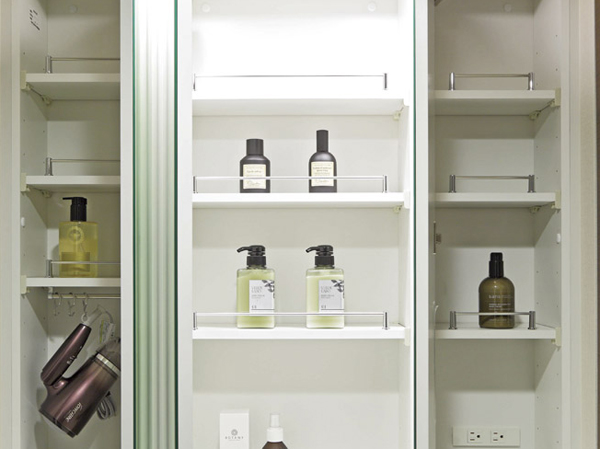 Bathing-wash room.  [Three-sided mirror back storage] Offer a space to put a like basin accessories and cosmetics on the back side of the three-sided mirror. It finishes in a neat space around basin counter.