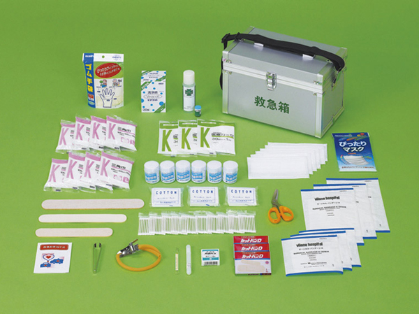 earthquake ・ Disaster-prevention measures.  [Disaster prevention stockpile warehouse] At the time of disaster, Water, Assuming that lifelines such as electricity is cut off, 2 floor building, It established a stockpile warehouse for disaster prevention on the third floor of a shared corridor. We have to prepare for the unlikely event of a disaster. (First-aid kit ・ Same specifications)