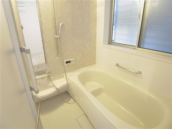 Bathroom. Bathroom 2013 / 06 shooting