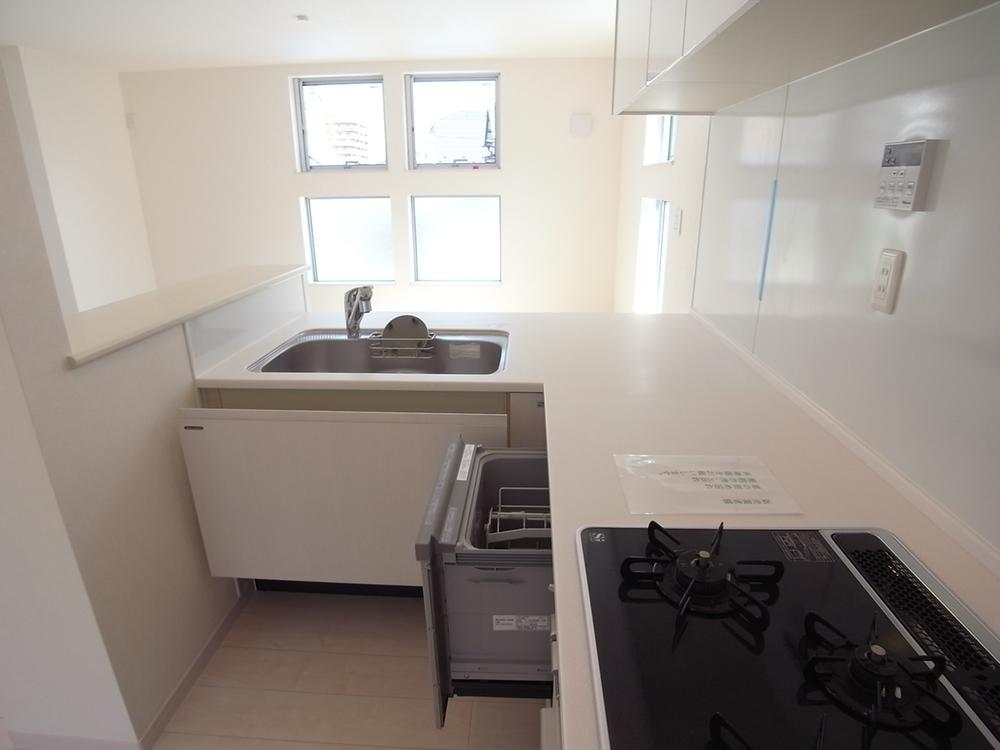 Kitchen. That looks good kitchen of usability