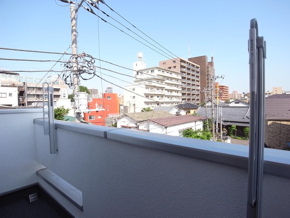 Balcony. Because of the hill, View also ◎