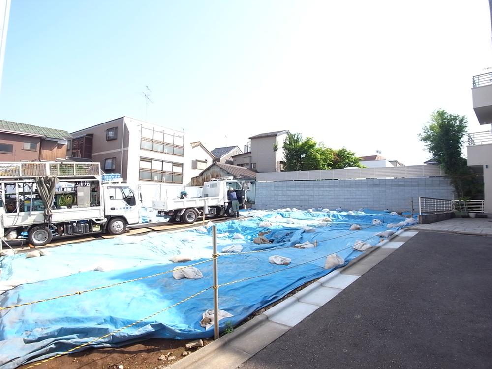 Local photos, including front road. It is now starts