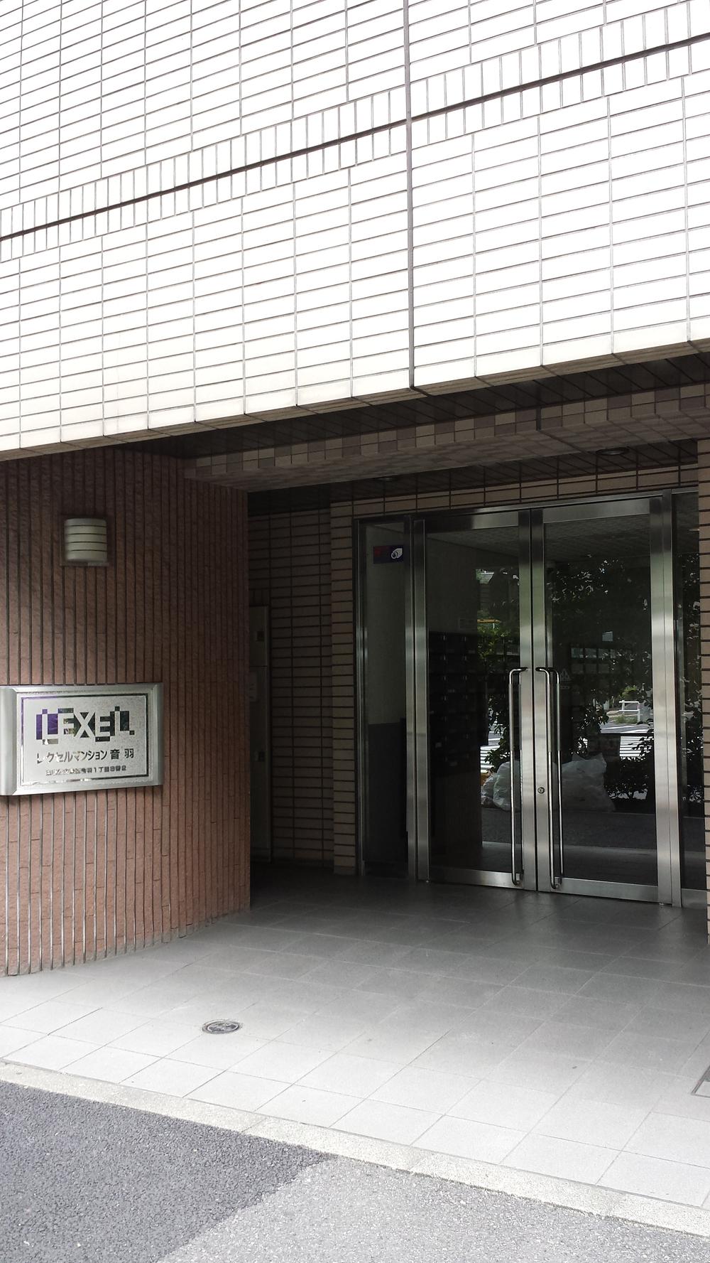 Entrance. Common areas